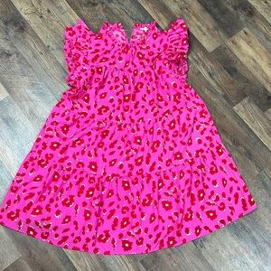 Medium pink leopard top